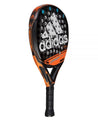 Pala de pádel adidas adipower control 3.0. Colores negro y naranja, con logotipo adidas en blanco. Forma redonda. Vista de lado.